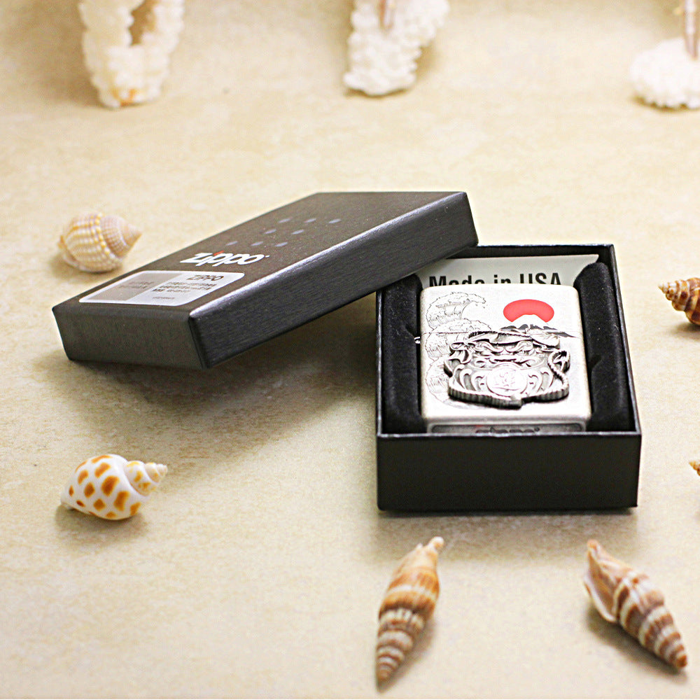 Zippo Vintage Argent Daruma and Great Wave Medallion - DS161