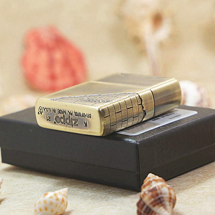 Zippo Heavy-duty Vintage Bronze with 'Breaking Wall' Engraving - JP41