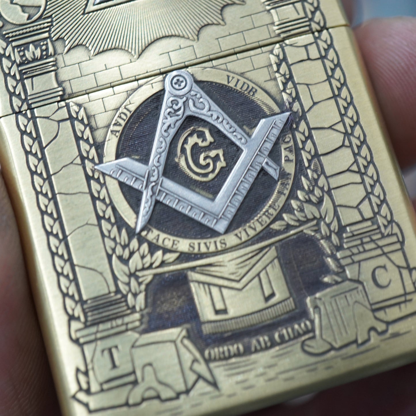 Zippo Heavy-duty Vintage Bronze 'Masonic All-Seeing Eye' - CC11