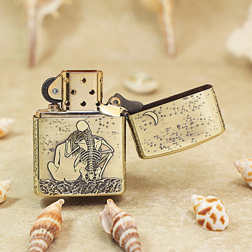 Zippo Heavy-duty Vintage Bronze 'Eternal Embrace' - CC23