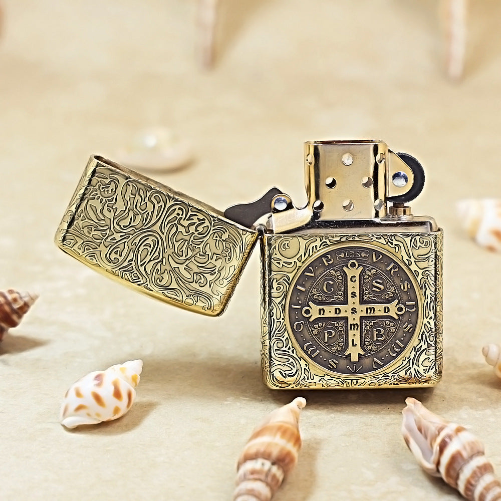 Zippo Heavy-duty Vintage Bronze 'Saint Benedict Medal' - CC03