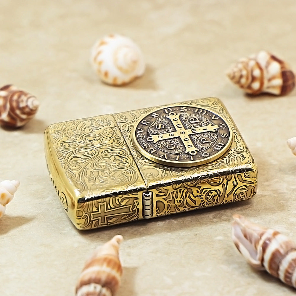 Zippo Heavy-duty Vintage Bronze 'Saint Benedict Medal' - CC03