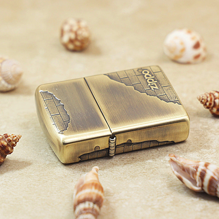 Zippo Heavy-duty Vintage Bronze with 'Breaking Wall' Engraving - JP41
