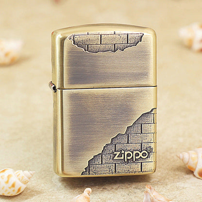 Zippo Heavy-duty Vintage Bronze with 'Breaking Wall' Engraving - JP41