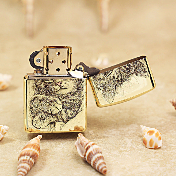 Zippo Heavy-duty Premium Shine Bronze 'Gazing Cat' - CC06