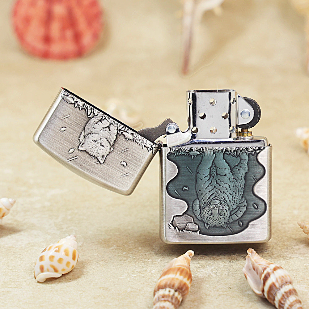 Zippo Heavy-duty Smoked Steel 'Heart Has a Fierce Tiger' - DS144