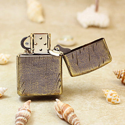 Zippo Heavy-duty Solid Bronze 'Knife Scars' - CC01