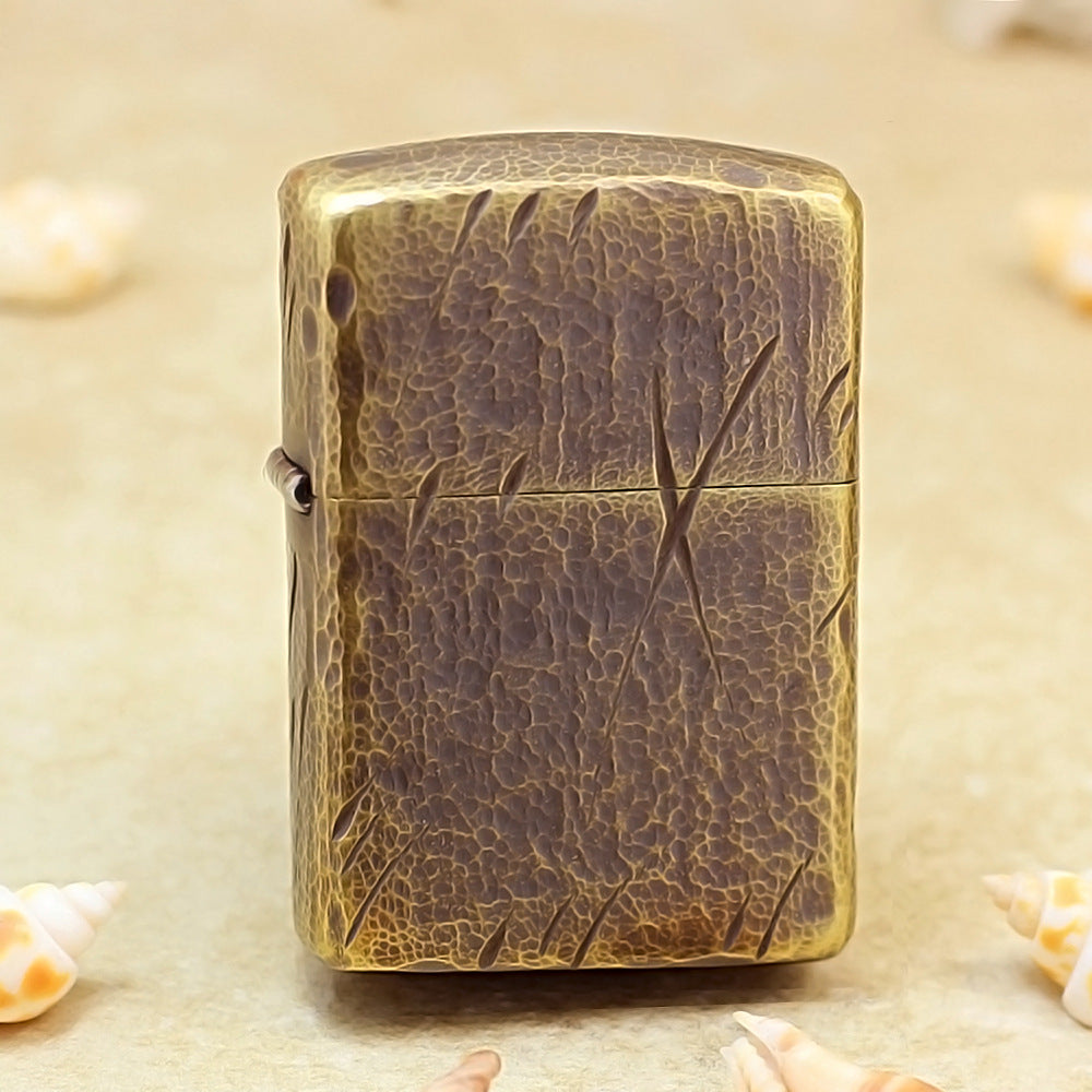 Zippo Heavy-duty Solid Bronze 'Knife Scars' - CC01