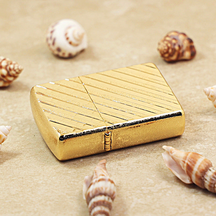 Zippo Gold Diagonal Line Pattern - 162-DS100