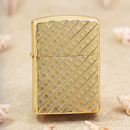 Zippo Gold Diagonal Line Pattern - 162-DS100