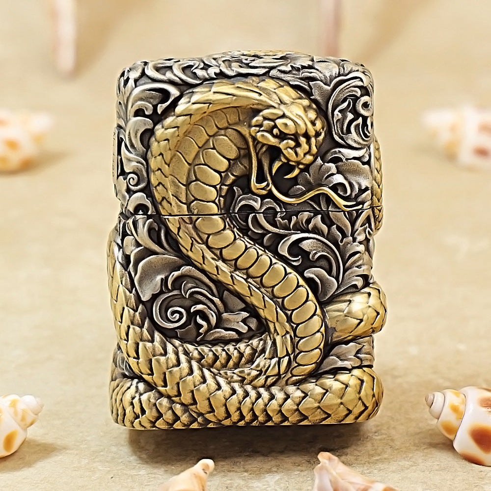Zippo Vintage Argent Case Wealthy Golden Snake Zodiac Flame - CM107