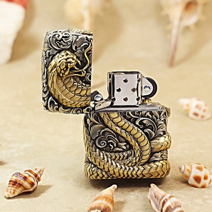 Zippo Vintage Argent Case Wealthy Golden Snake Zodiac Flame - CM107
