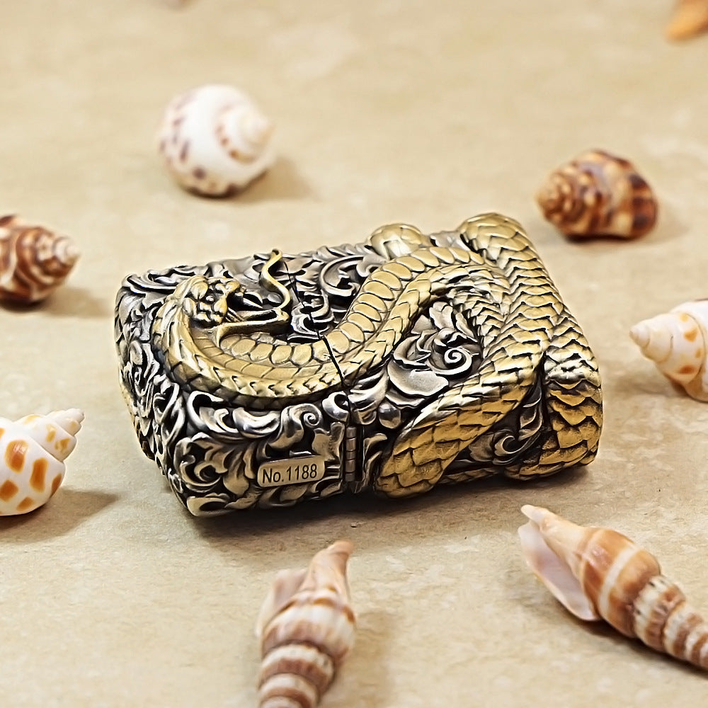 Zippo Vintage Argent Case Wealthy Golden Snake Zodiac Flame - CM107
