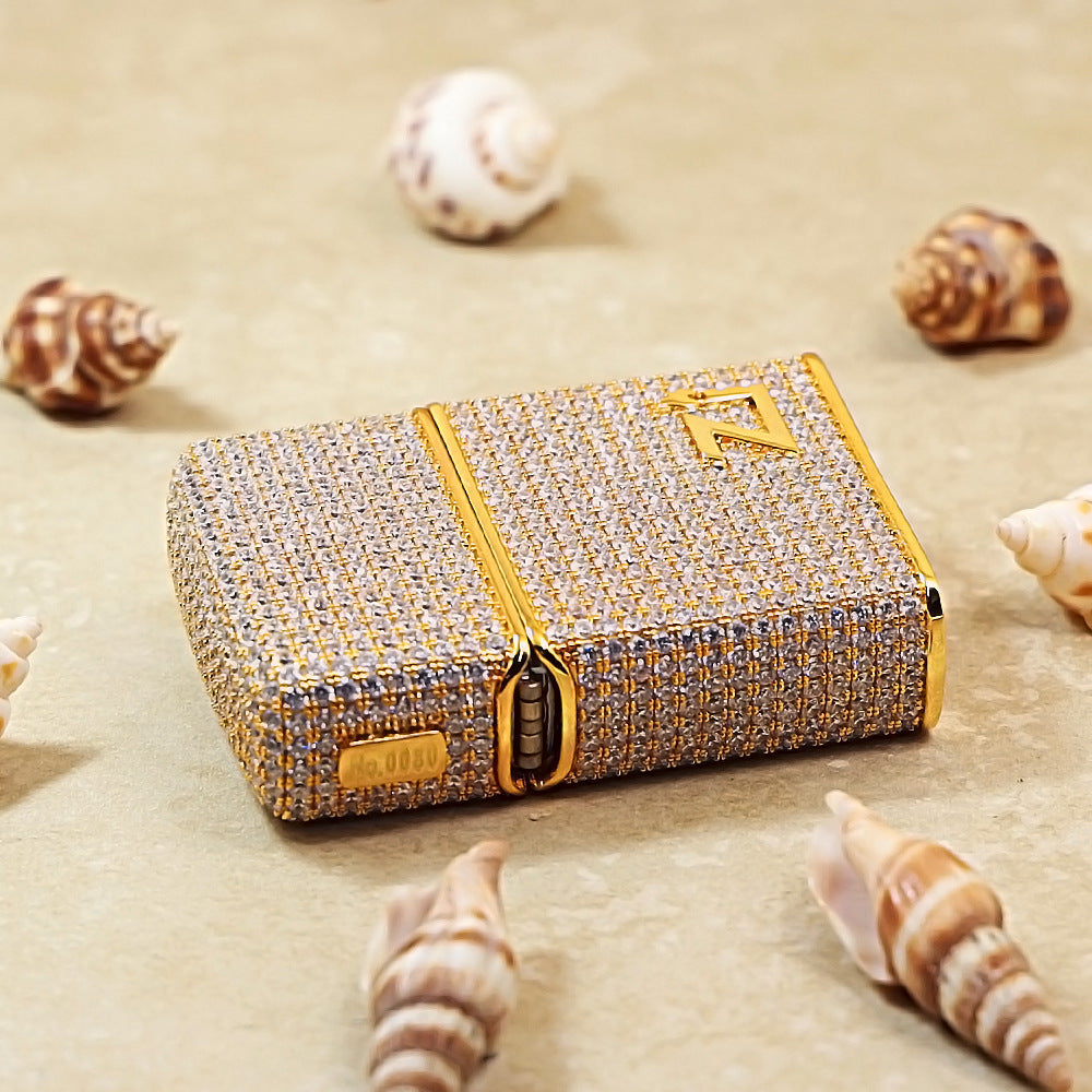 Zippo Gold Complete Crystal Pavé "Zi" Medallion Case Flame - CM103