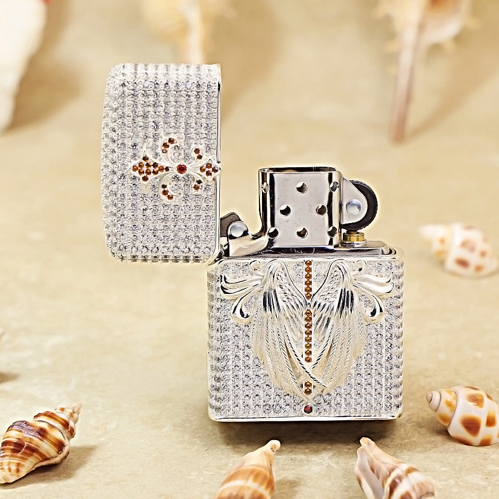 Zippo Argent Complete Crystal Pavé Protector Angel Wings and Fleur-de-lis Case Flame - CM110