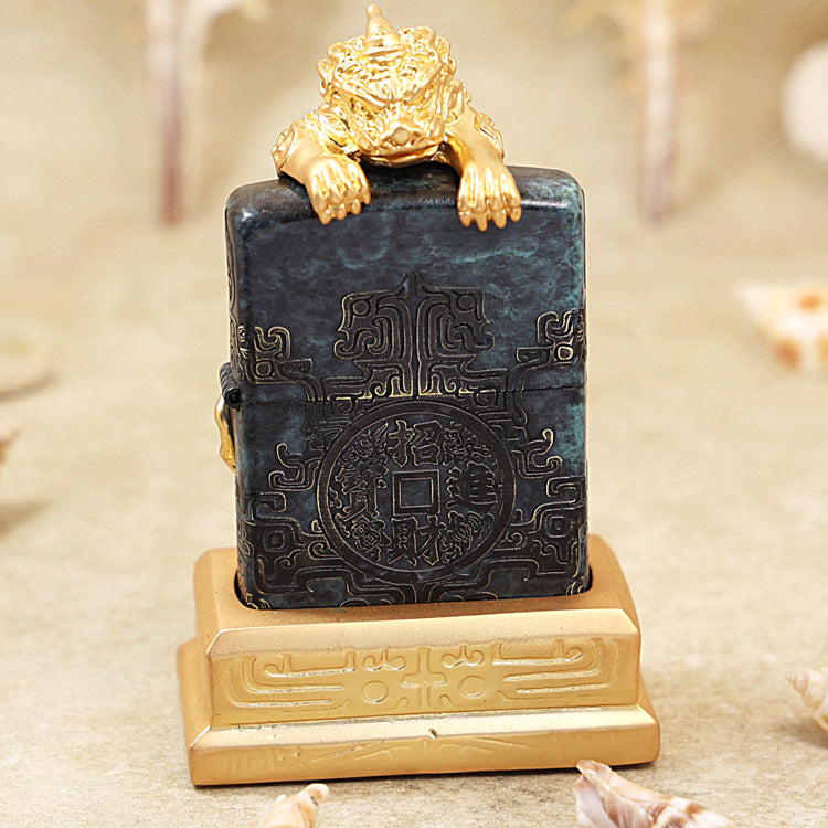Zippo Vintage Green Patina 'Pixiu Emblem' - DS147