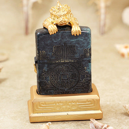 Zippo Vintage Green Patina 'Pixiu Emblem' - DS147