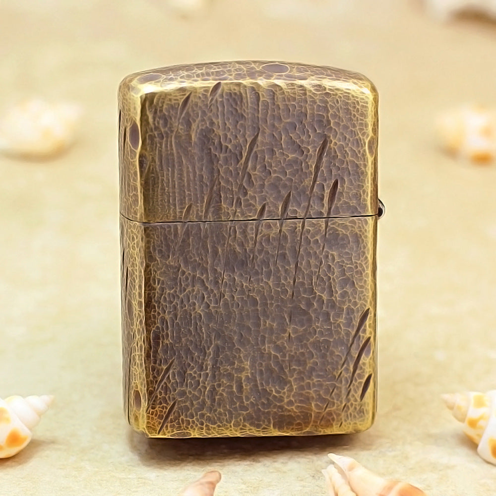 Zippo Heavy-duty Solid Bronze 'Knife Scars' - CC01