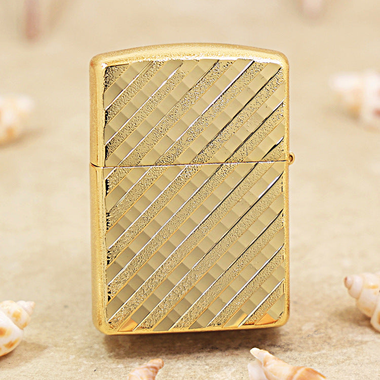 Zippo Gold Diagonal Line Pattern - 162-DS100