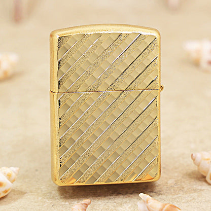 Zippo Gold Diagonal Line Pattern - 162-DS100