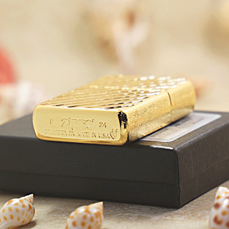 Zippo Gold Diagonal Line Pattern - 162-DS100