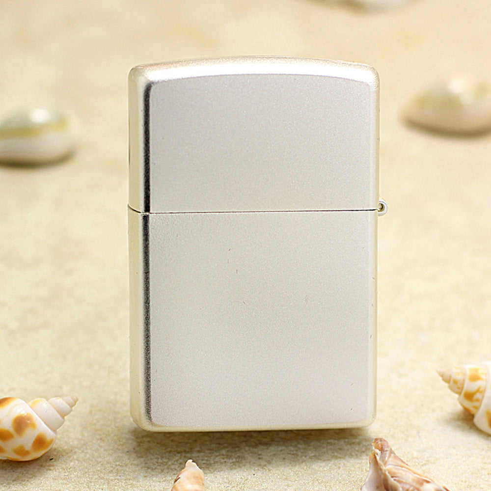 Zippo Argent Textured Hue Decorated Pin-Up Maiden in the Wind - CS29